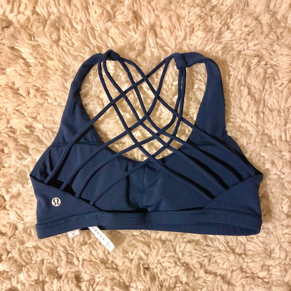 Lululemon brand new sports bra